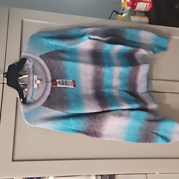 BB Dakota sweater - Picture 1 of 3